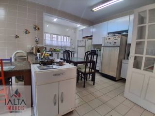 Casa Para Vender com 4 quartos 4 suítes no bairro Martim de Sá em Caraguatatuba