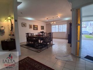 Casa Para Vender com 4 quartos 4 suítes no bairro Martim de Sá em Caraguatatuba