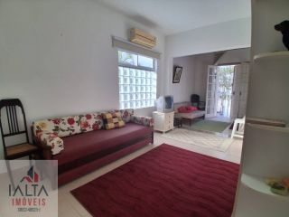 Casa Para Vender com 4 quartos 4 suítes no bairro Martim de Sá em Caraguatatuba