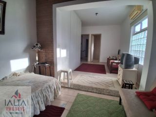 Casa Para Vender com 4 quartos 4 suítes no bairro Martim de Sá em Caraguatatuba