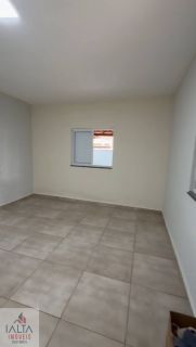 Seu Novo Lar no Ipiranguinha: 3 Quartos, Suíte e Garagem para 3 Carros