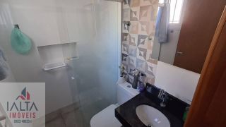 Casa de Alto Padrão à venda em Caraguatatuba com 4 suítes, piscina e 5 vagas na MARTIM DE SÁ