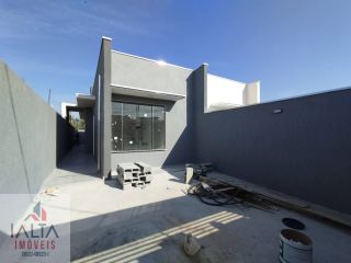 Casa à venda no Balneário Mar Azul, Caraguatatuba - 2 quartos (1 suíte) e amplo terreno