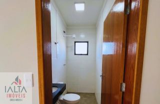 Casa à venda no Jardim das Palmeiras – Caraguatatuba com 2 quartos (1 suíte) e quintal privativo