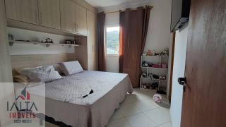Apartamento à venda em Caraguatatuba com 2 quartos no Martim de Sá - Condomínio com Piscina