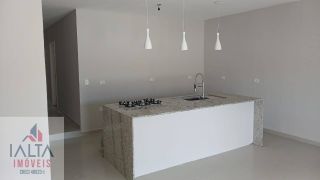 Sobrado com 4 dormitórios no Caputera, Caraguatatuba/SP