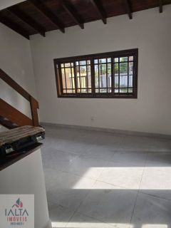 Sobrado para Locação Definitiva no Itaguá | 3 Dormitórios e a 300 m da Praia