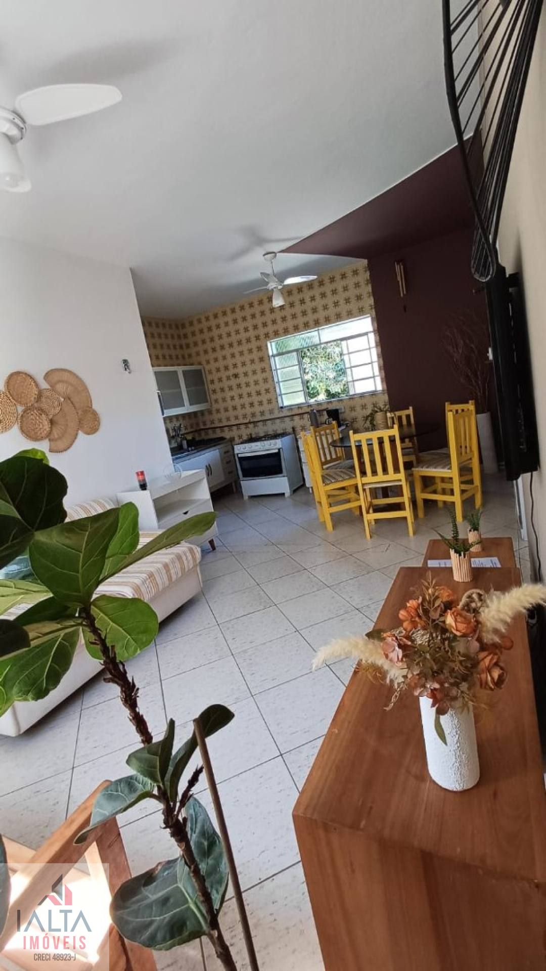 Apartamento à Venda no Itaguá – Totalmente Mobiliado!