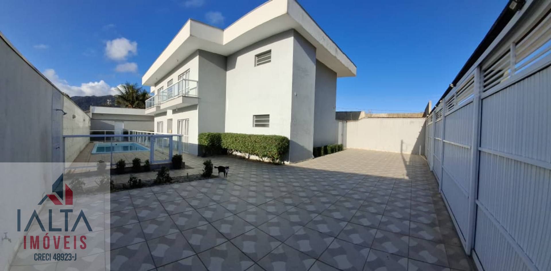 Casa bem localiza !