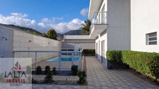 Casa bem localiza !