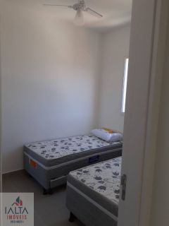 Apto semi novo, andar alto, 2 suites, lavabo, varanda gourmet, garagem coberta, área de lazer no terraço.