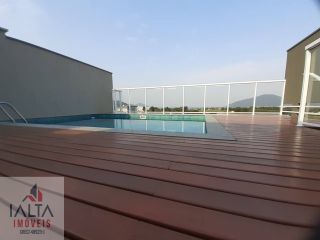 Apto semi novo, andar alto, 2 suites, lavabo, varanda gourmet, garagem coberta, área de lazer no terraço.
