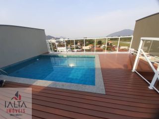 Apto semi novo, andar alto, 2 suites, lavabo, varanda gourmet, garagem coberta, área de lazer no terraço.