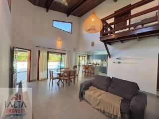 Linda Casa de Condomínio Horto Florestal.