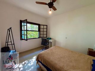 Linda Casa de Condomínio Horto Florestal.