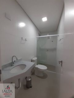apto Centro Mobiliado,1suite, lavabo, ventiladores de teto, luminárias área de lazer no Condomínio,.