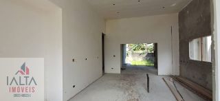 Casa à venda na Martim de Sá, Caraguatatuba | 3 Quartos (1 Suíte) e Amplo Quintal