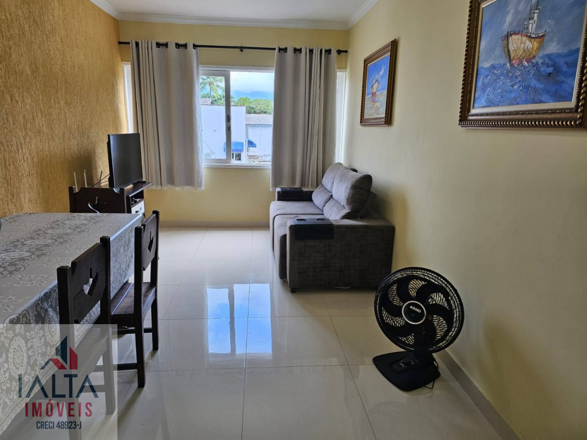 Apartamento à Venda no Centro de Ubatuba – A Apenas 50 Metros da Orla