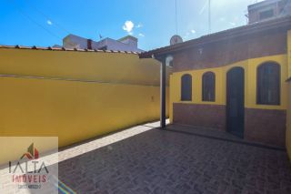 Casa bem localizada no Itaguá!