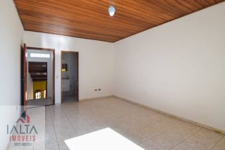 Casa bem localizada no Itaguá!