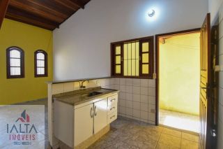 Casa bem localizada no Itaguá!