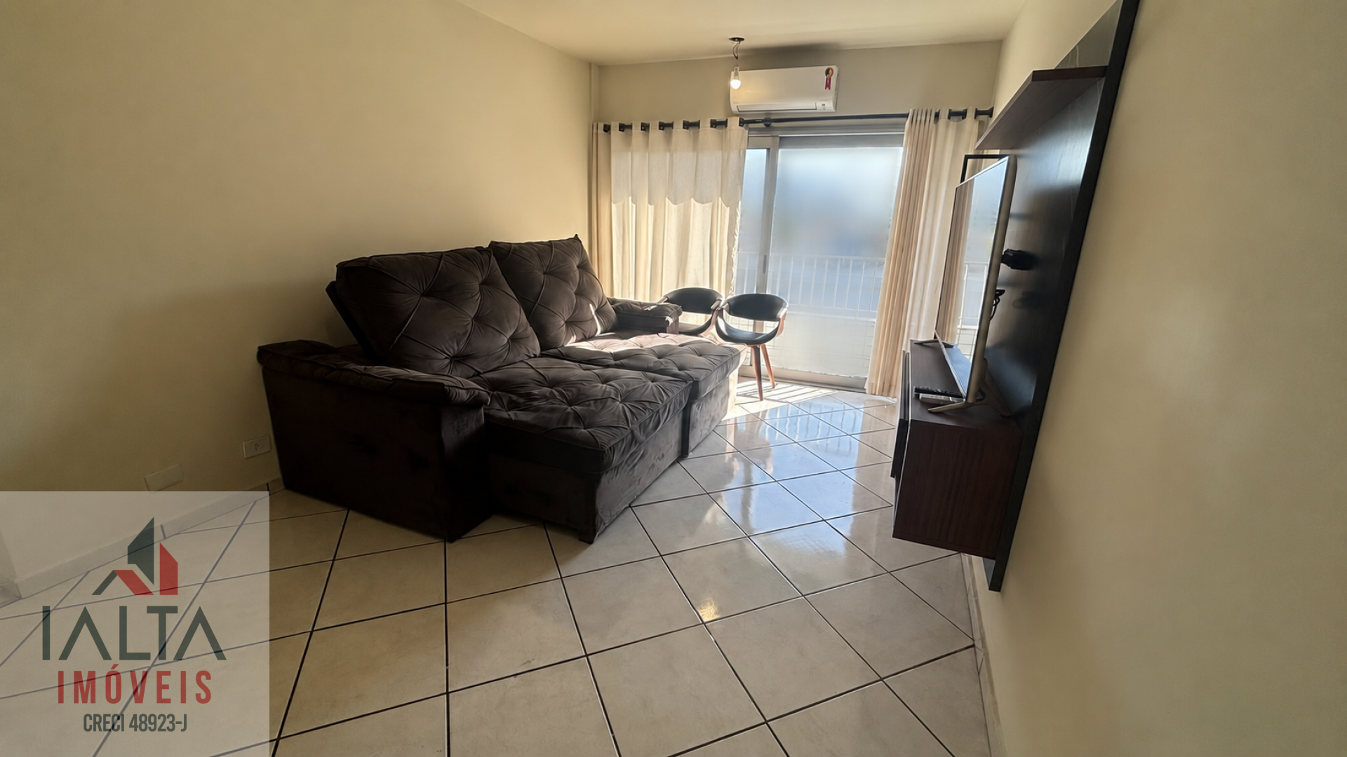 Apartamento Mobiliado para Locação Definitiva – Centro