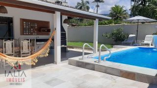 Casa confortável e bem localizada