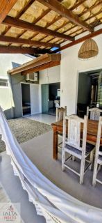 Casa confortável e bem localizada