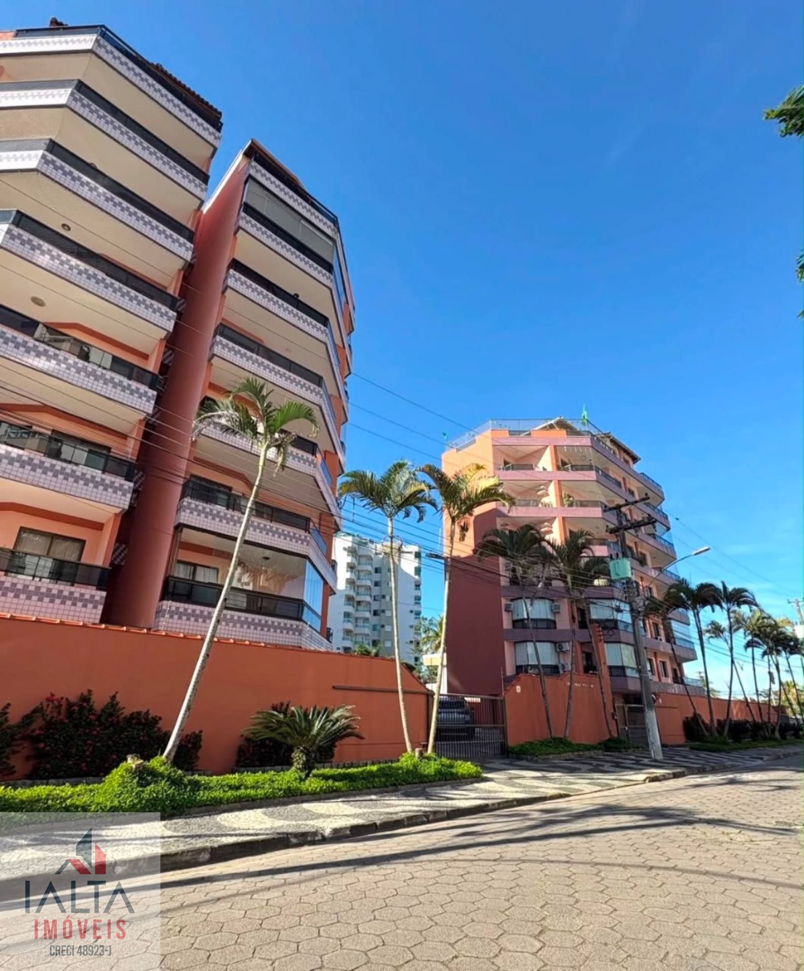 Apartamento 3 dormitórios, frente mar no Indaiá - Caraguatatuba/SP