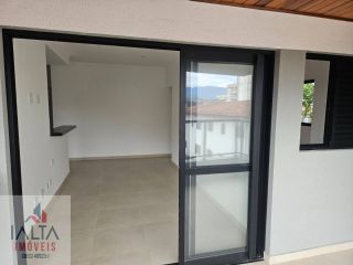Seu Apartamento no Itaguá: 2 Dormitórios, Suíte e Lavabo a 300 m da Praia