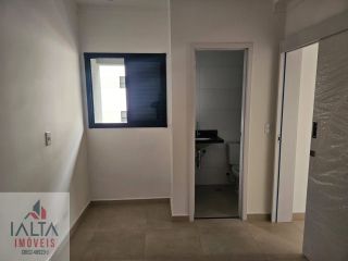 Seu Apartamento no Itaguá: 2 Dormitórios, Suíte e Lavabo a 300 m da Praia