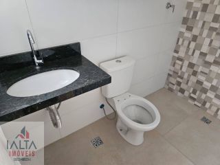 Seu Apartamento no Itaguá: 2 Dormitórios, Suíte e Lavabo a 300 m da Praia