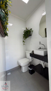 Casa Térrea com Piscina Aquecida a 400 m da Orla do Itaguá