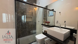 Casa Térrea com Piscina Aquecida a 400 m da Orla do Itaguá