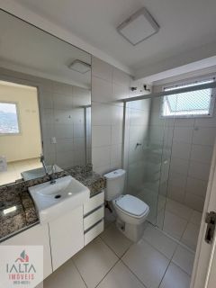 Apartamento com 3 Dormitórios e 2 Vagas de Garagem!