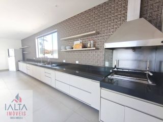 Apartamento de Alto Padrão à venda na Praia das Palmeiras, Caraguatatuba - 3 Quartos (1 Suíte) com Varanda Gourmet e Lazer Completo