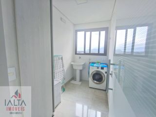 Apartamento de Alto Padrão à venda na Praia das Palmeiras, Caraguatatuba - 3 Quartos (1 Suíte) com Varanda Gourmet e Lazer Completo