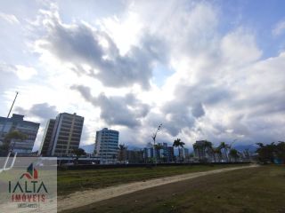 Apartamento de Alto Padrão à venda na Praia das Palmeiras, Caraguatatuba - 3 Quartos (1 Suíte) com Varanda Gourmet e Lazer Completo