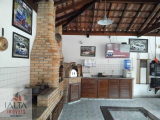 Ampla Casa na Enseada | Ideal para Moradia, Pousada ou Investimento.