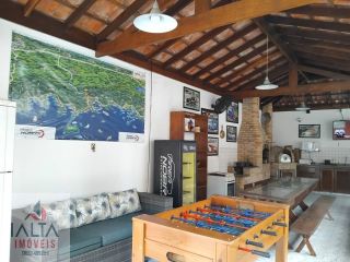 Ampla Casa na Enseada | Ideal para Moradia, Pousada ou Investimento.