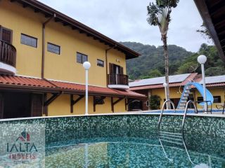 Ampla Casa na Enseada | Ideal para Moradia, Pousada ou Investimento.