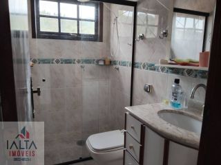 Ampla Casa na Enseada | Ideal para Moradia, Pousada ou Investimento.