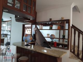 Ampla Casa na Enseada | Ideal para Moradia, Pousada ou Investimento.