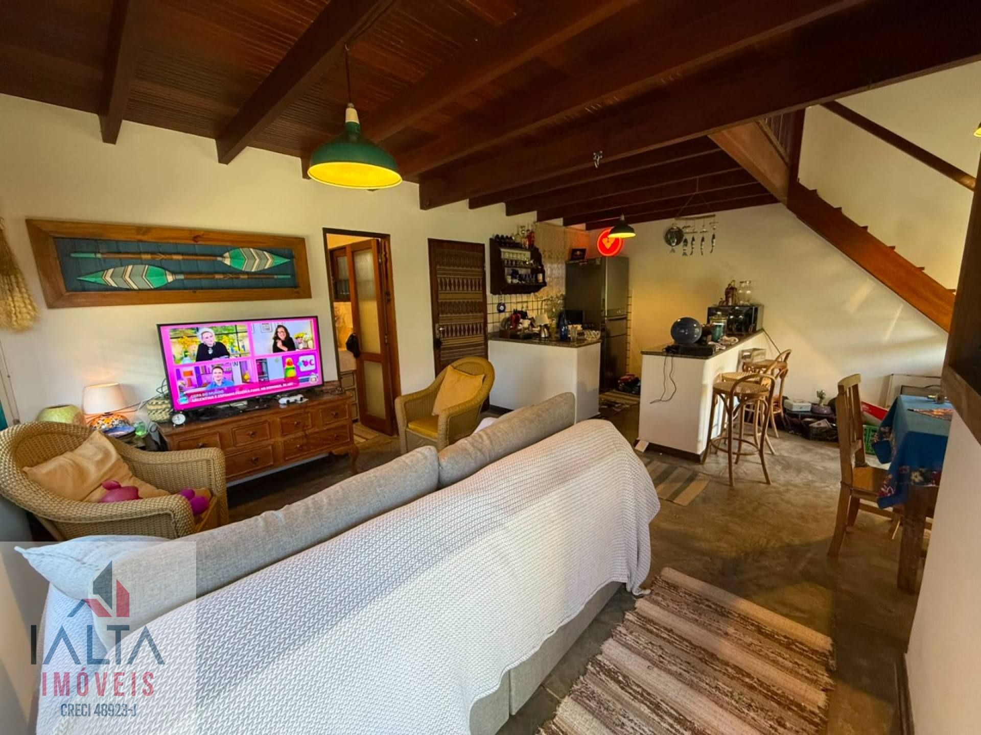Loft para Locação Definitiva no Itaguá | Amplo Dormitório com Closet e Sacada