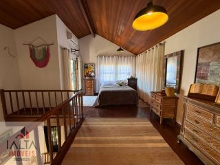Loft para Locação Definitiva no Itaguá | Amplo Dormitório com Closet e Sacada