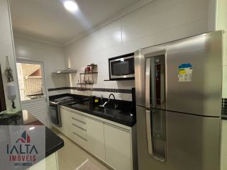 Apartamento à venda nas Toninhas – Conforto e excelente localização!