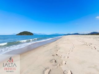 Mansão de Luxo à venda em Caraguatatuba com 10 suítes e Pé na Areia no Massaguaçu