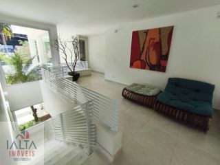 Mansão de Luxo à venda em Caraguatatuba com 10 suítes e Pé na Areia no Massaguaçu