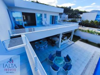 Mansão de Luxo à venda em Caraguatatuba com 10 suítes e Pé na Areia no Massaguaçu