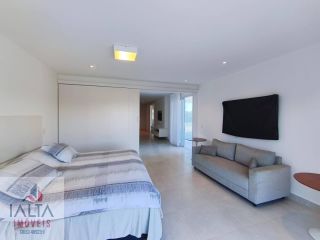Mansão de Luxo à venda em Caraguatatuba com 10 suítes e Pé na Areia no Massaguaçu